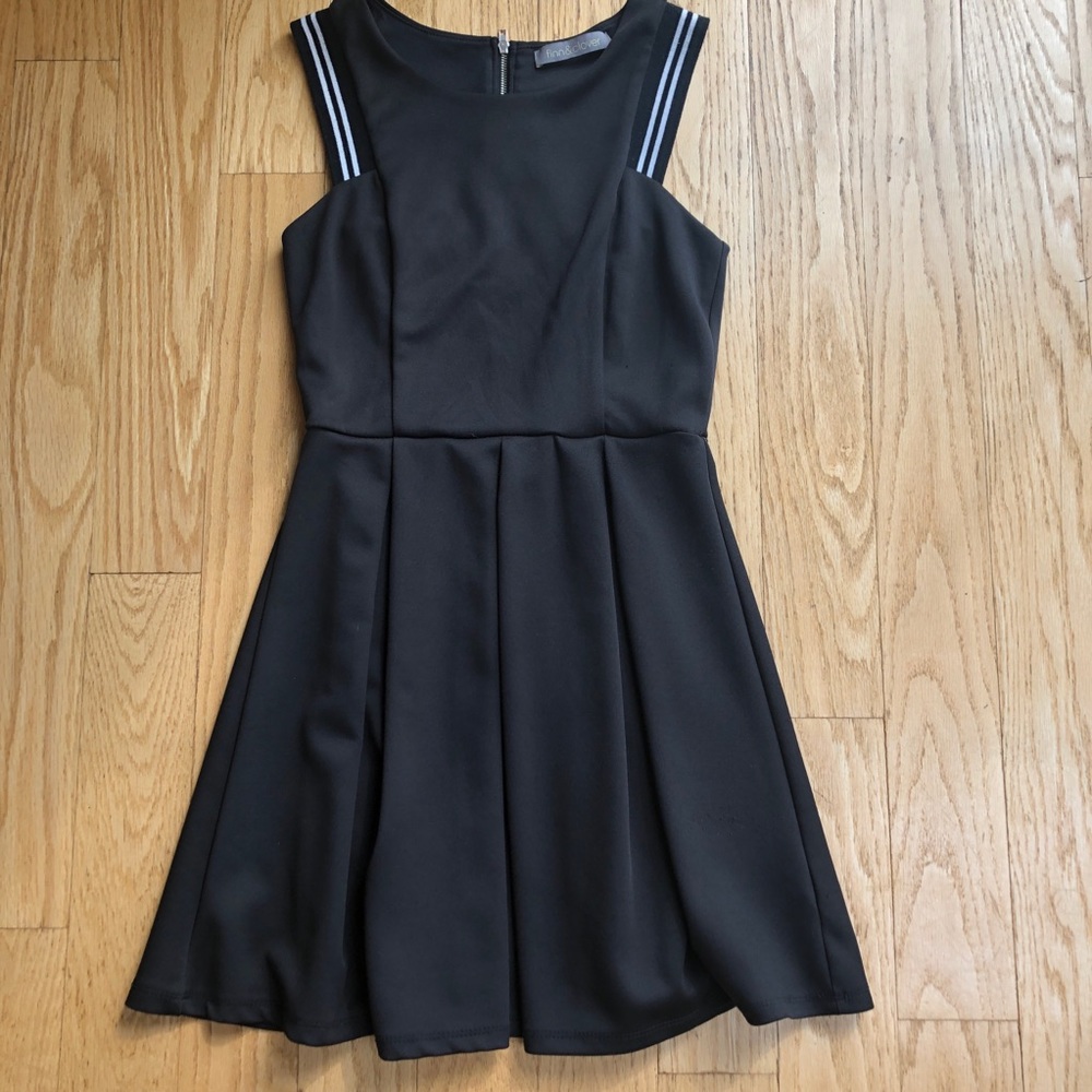 Black tank top finn & clover dress